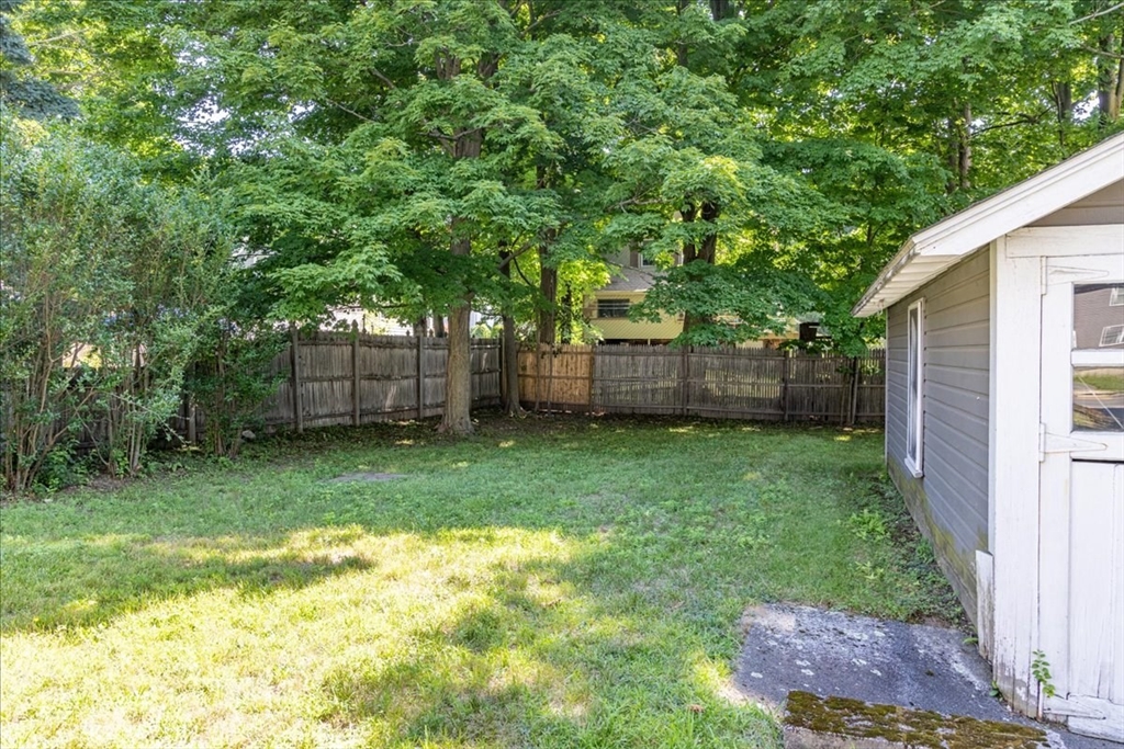 5 Washington St Property Photo 3