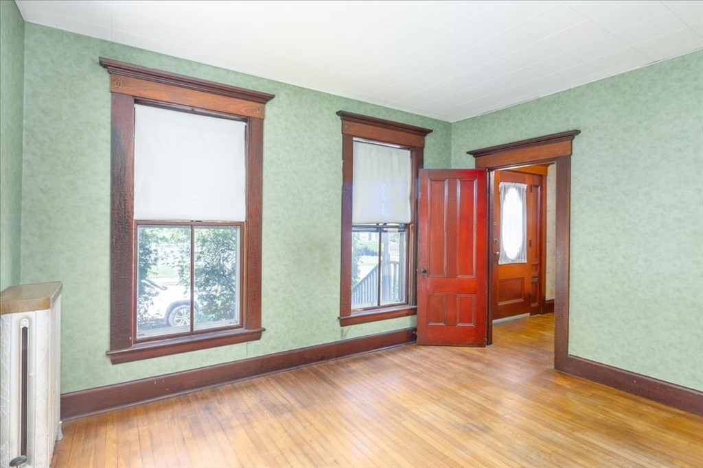 5 Washington St Property Photo 9