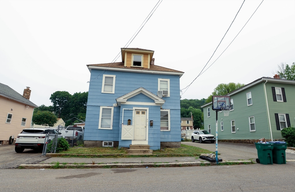 544 Concord St Property Photo 3