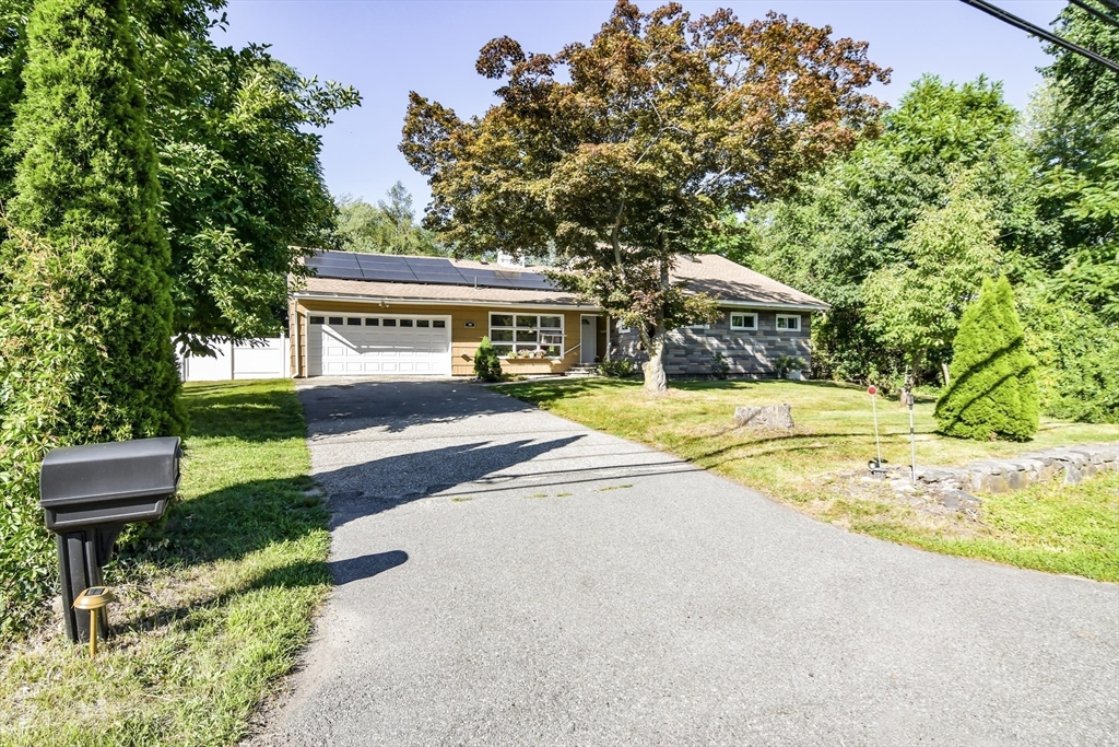 678 Massachusetts Ave Property Photo 1