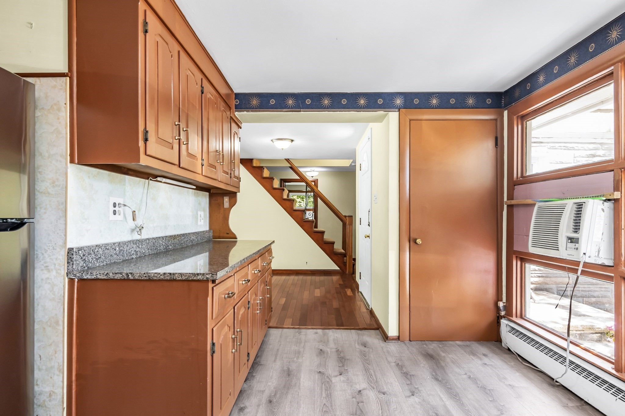 678 Massachusetts Ave Property Photo 8