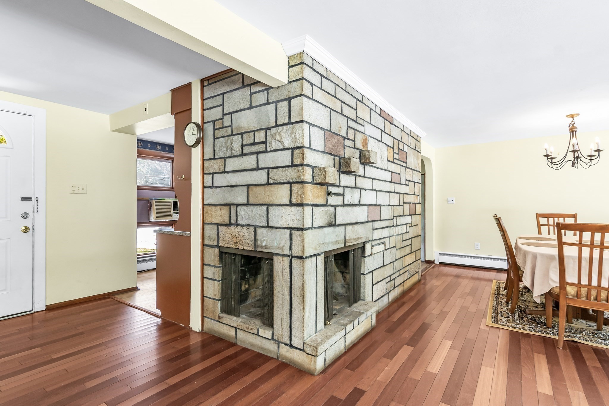 678 Massachusetts Ave Property Photo 10