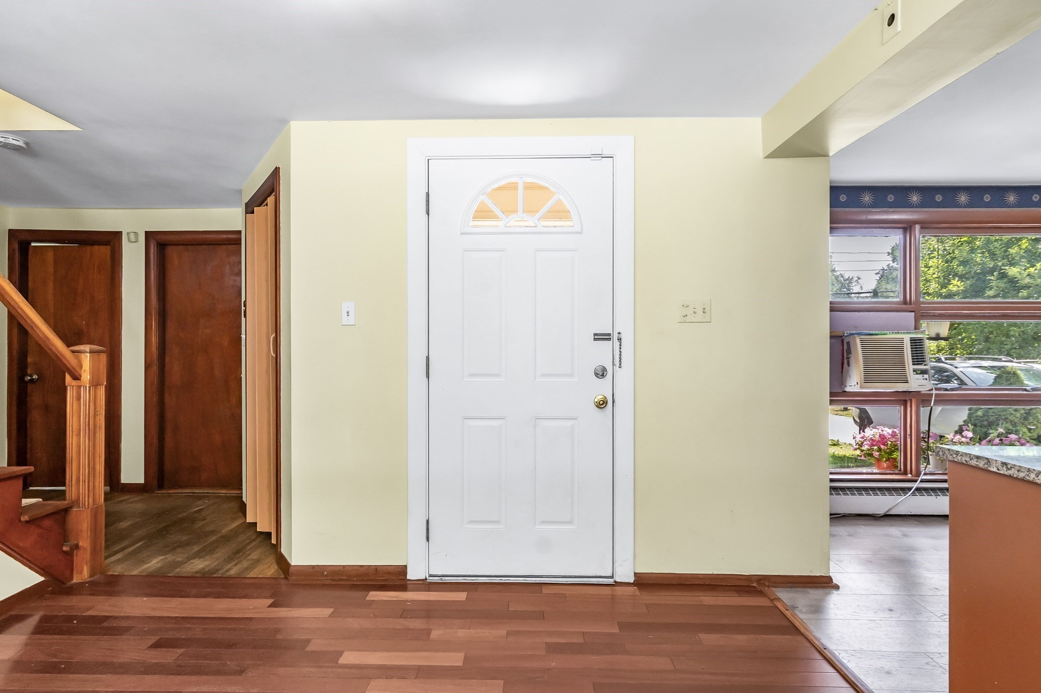678 Massachusetts Ave Property Photo 18