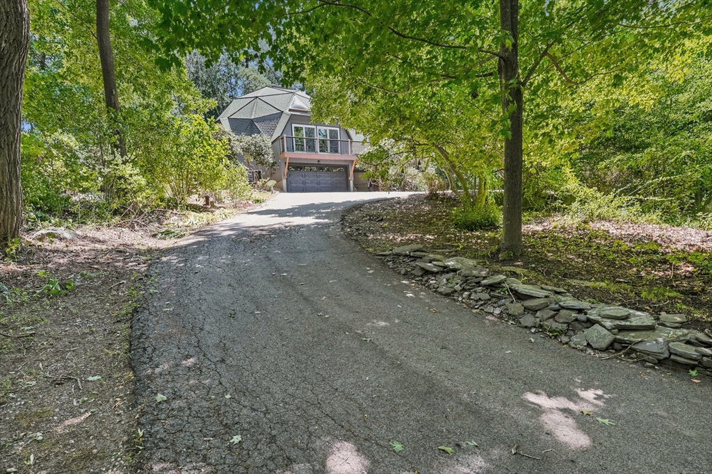 13 Town Farm Rd Property Photo 2