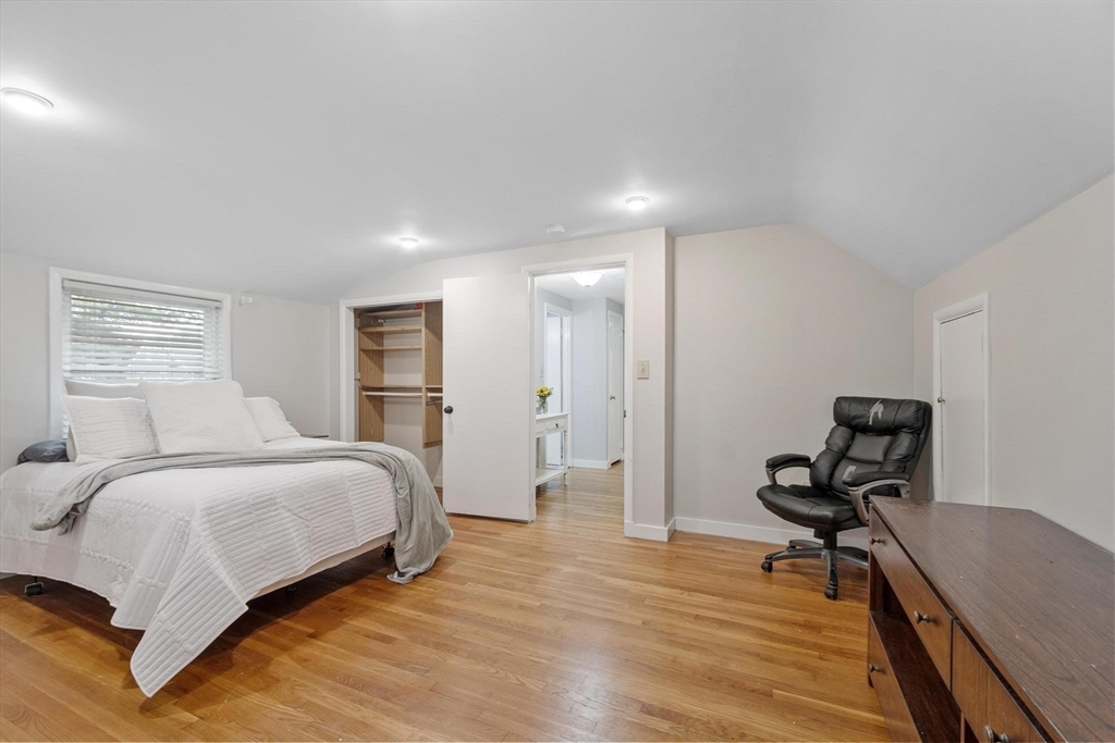 105 Whitman Ave Property Photo 11
