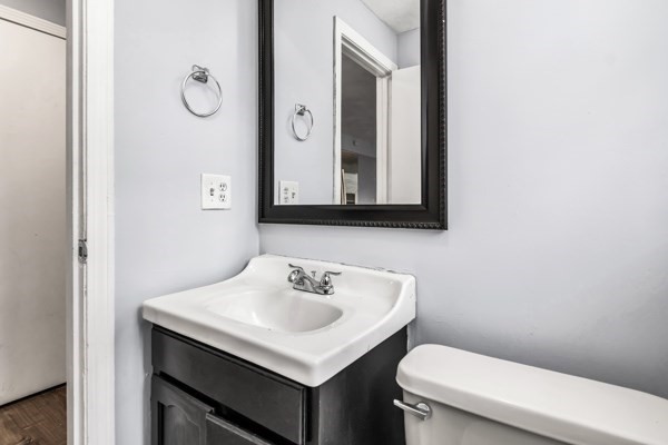 79-81 High Street Property Photo 19