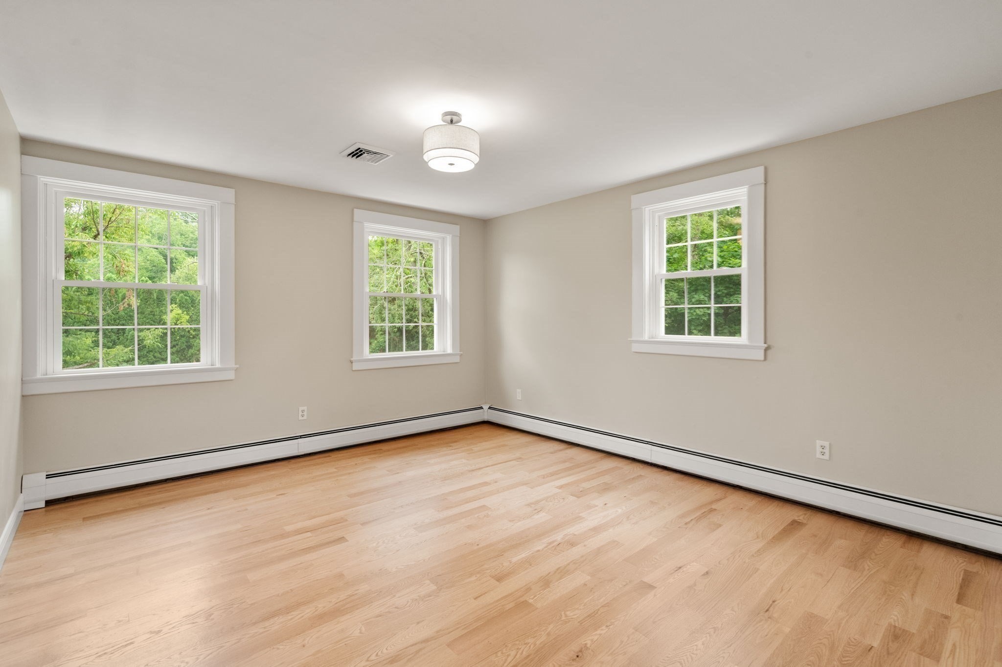 125 Bayview Ave Property Photo 20