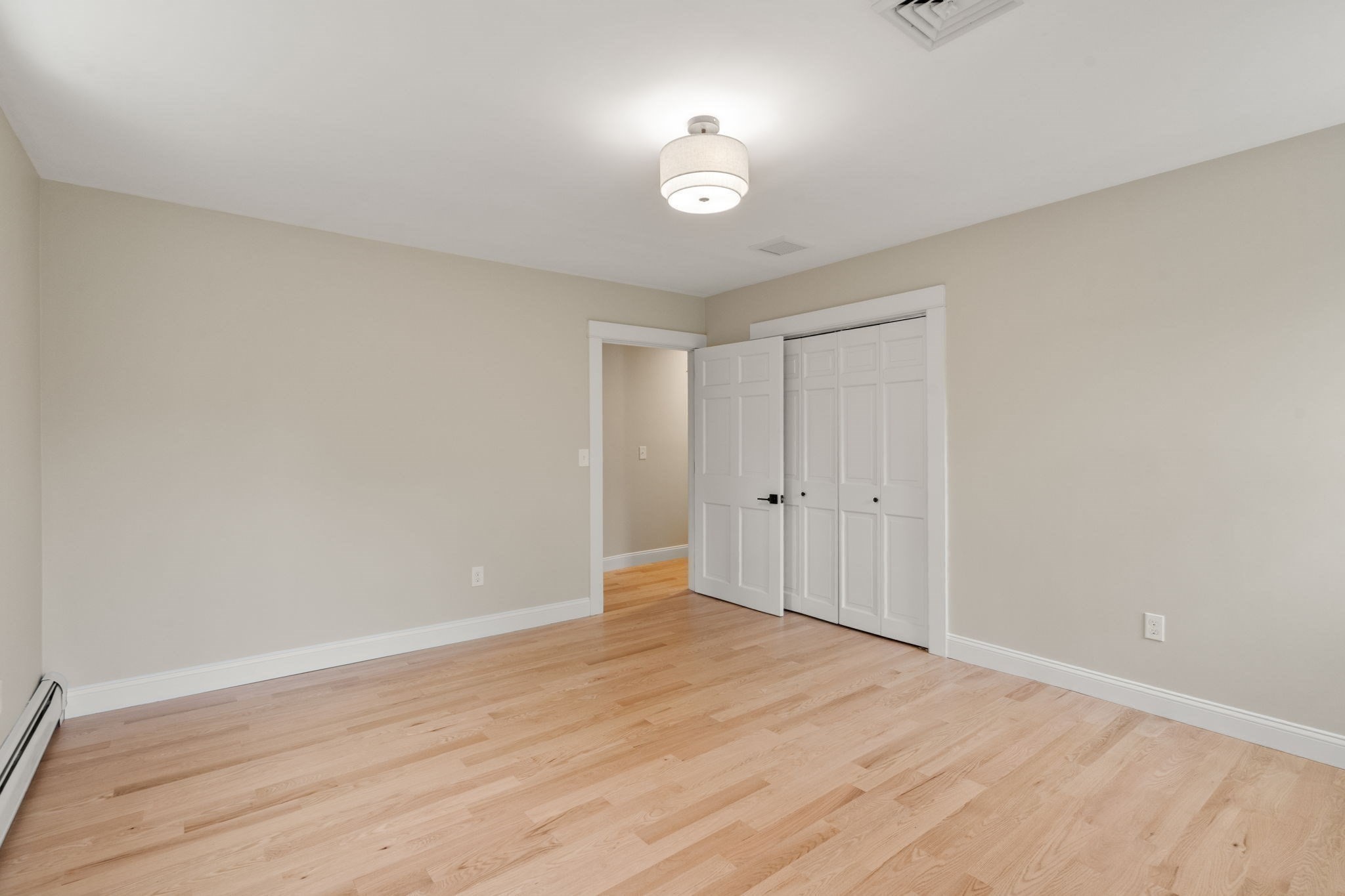 125 Bayview Ave Property Photo 21
