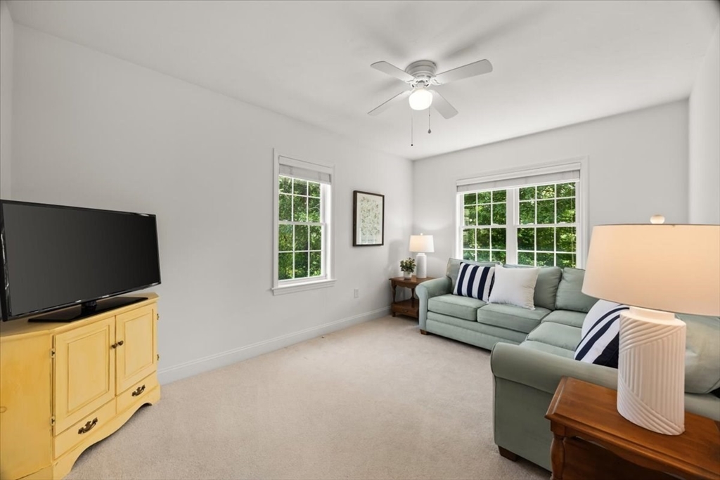 9 Blue Meadow Ct # 9 Property Photo 13
