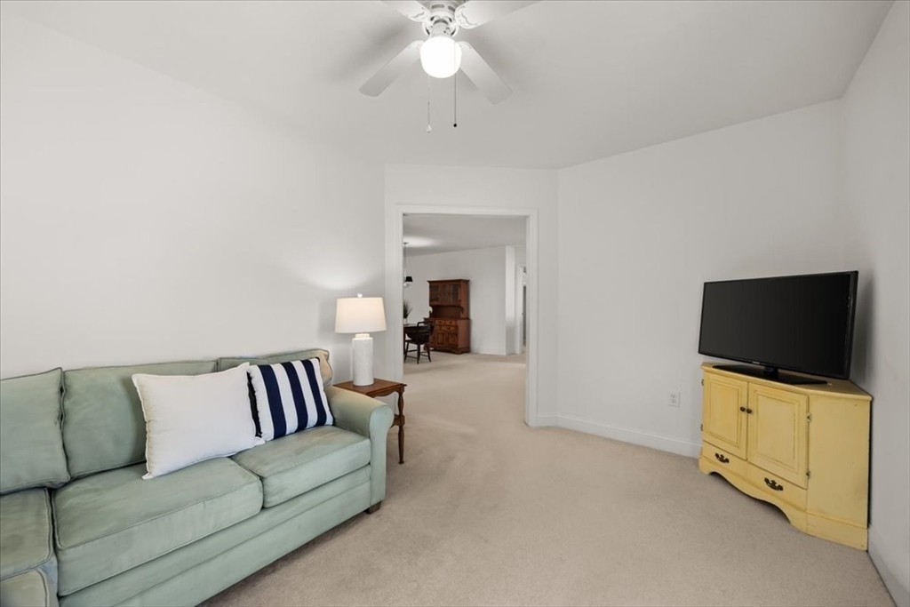 9 Blue Meadow Ct # 9 Property Photo 14