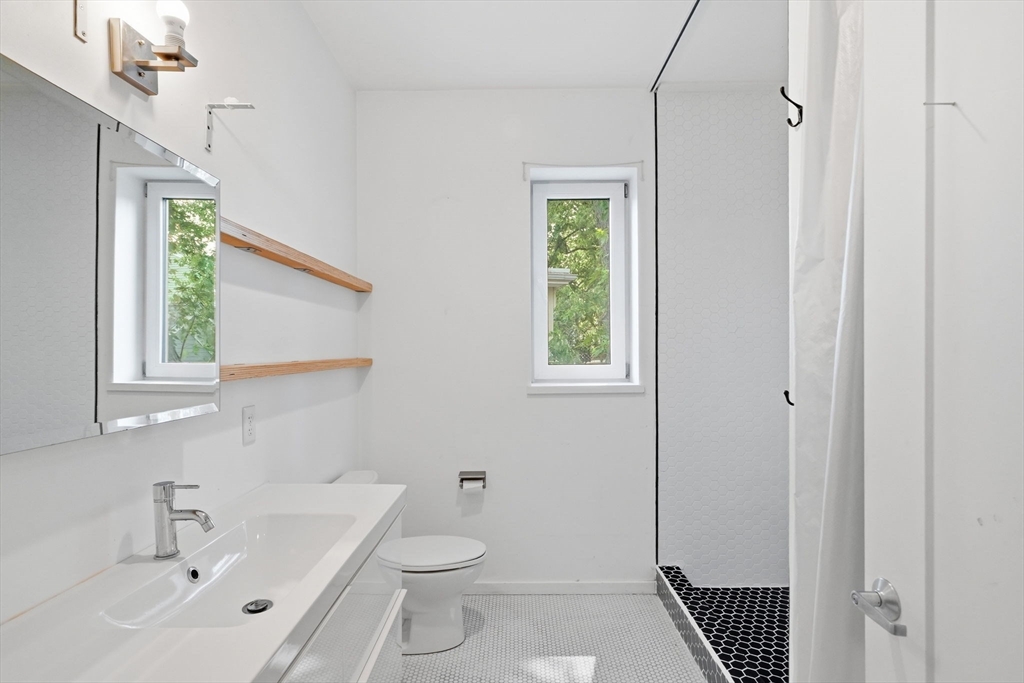 21 Lamartine St # 3 Property Photo 5