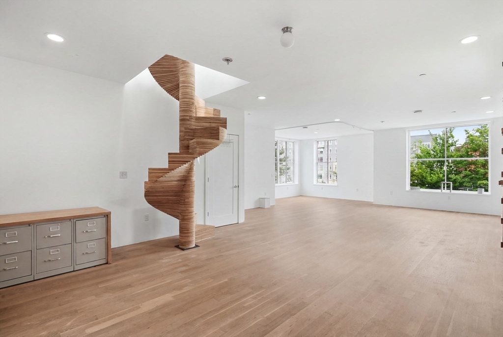21 Lamartine St # 3 Property Photo 7