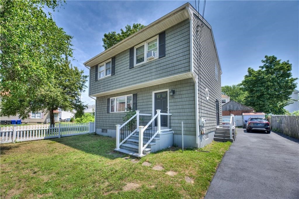 16 Arlington Ave Property Photo 2