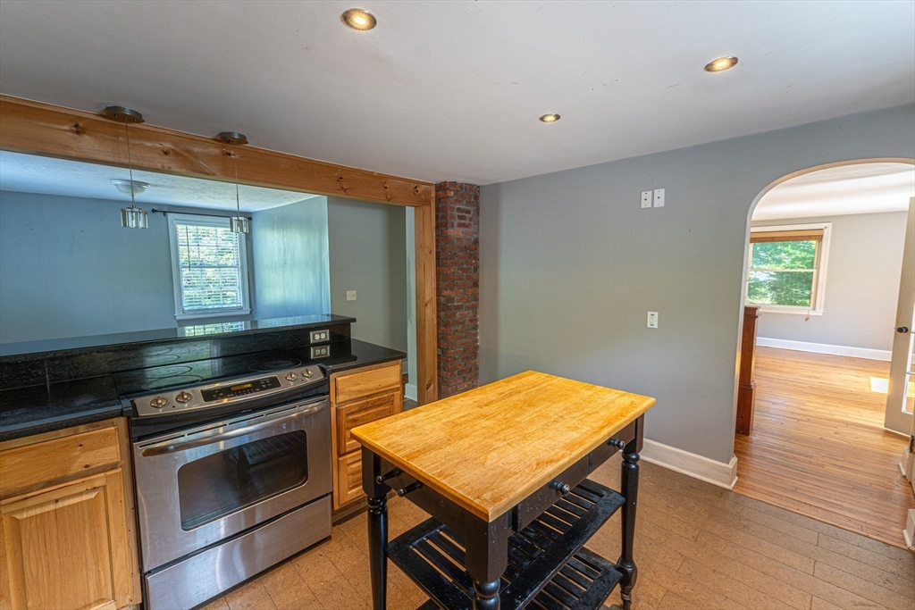 152 Southbridge Rd Property Photo 6