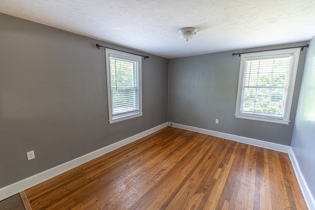 152 Southbridge Rd Property Photo 7