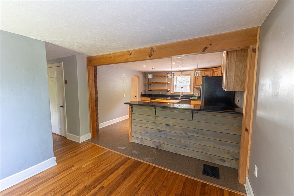 152 Southbridge Rd Property Photo 8