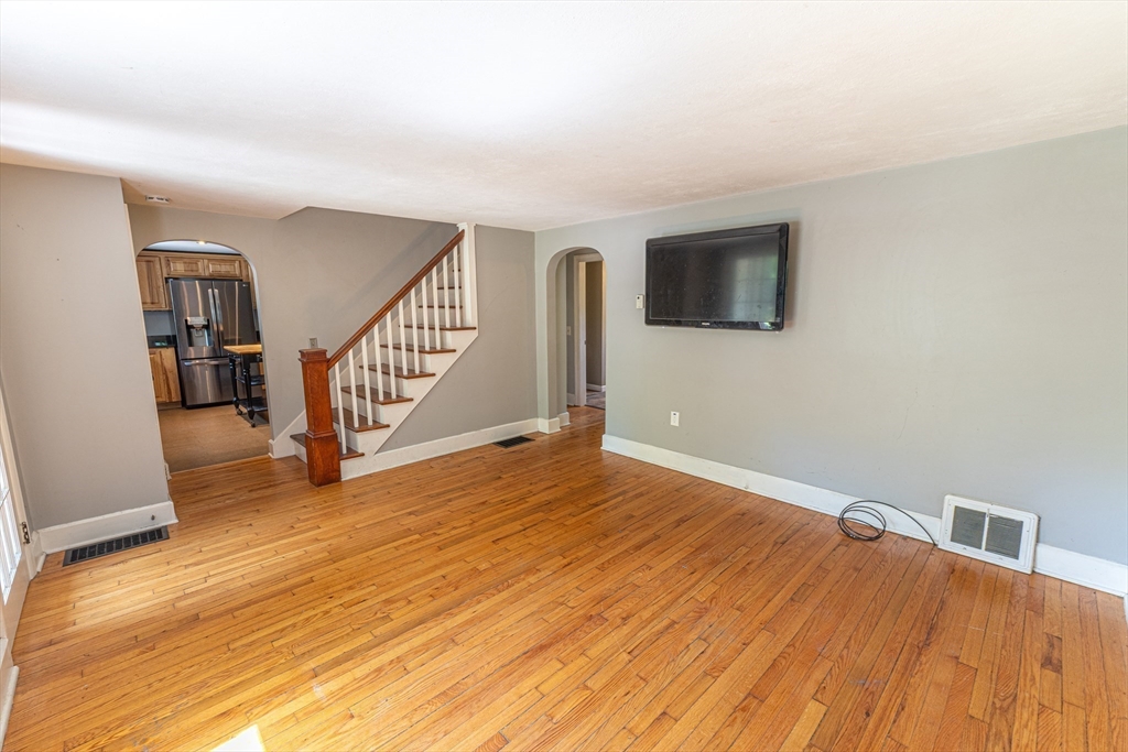 152 Southbridge Rd Property Photo 12