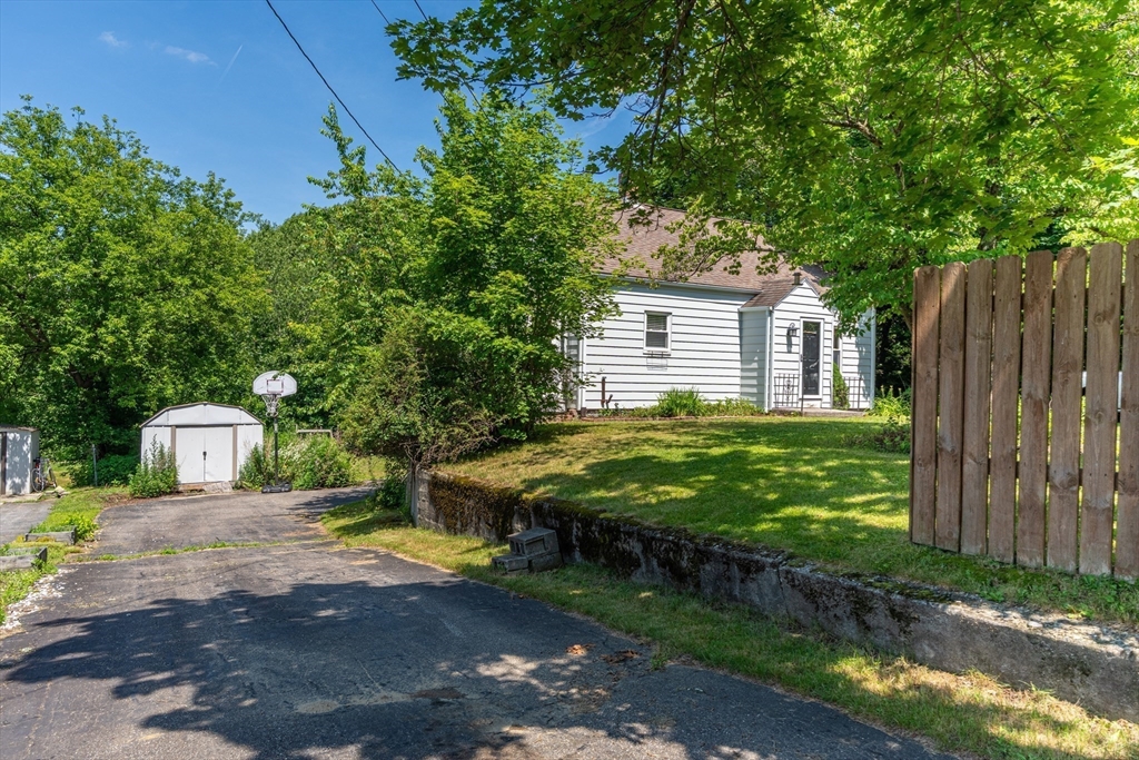 152 Southbridge Rd Property Photo 27