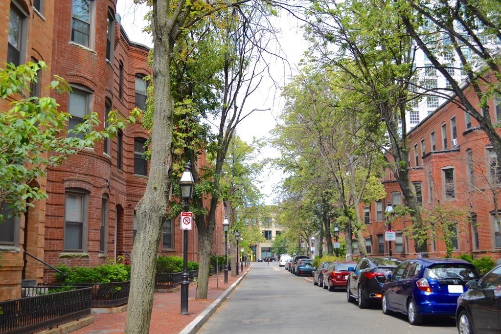 67 St. Germain # 6 Property Photo 1