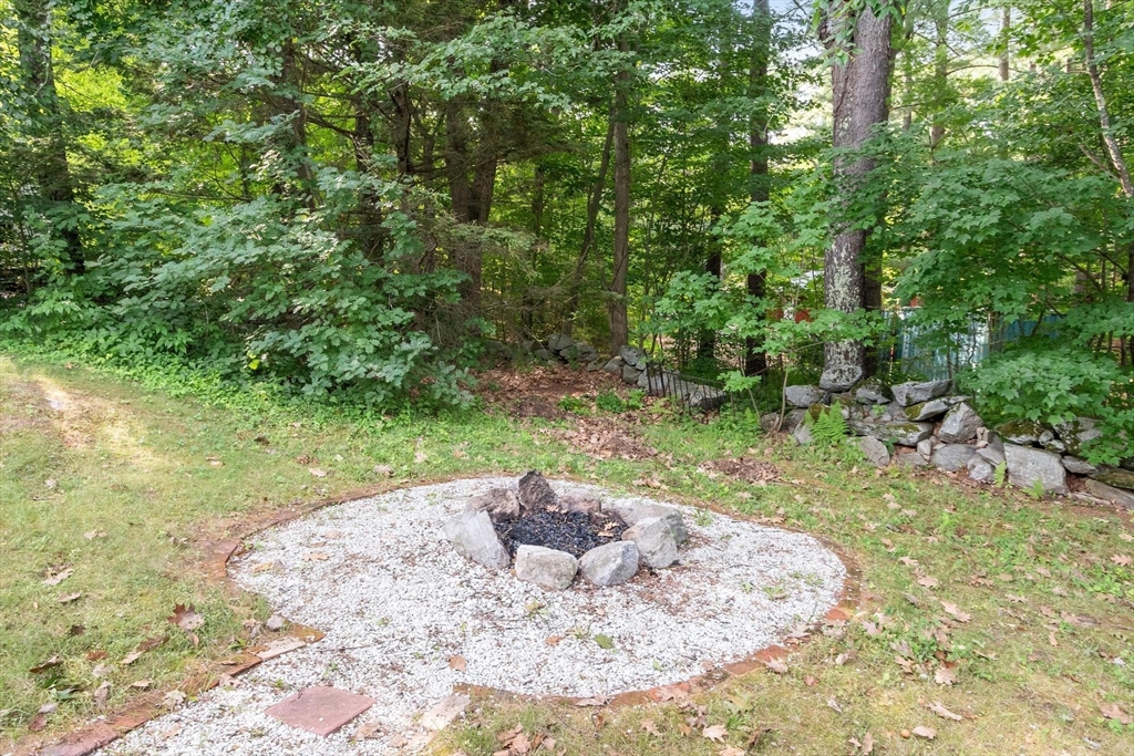 6 Winters Drive Property Photo 9