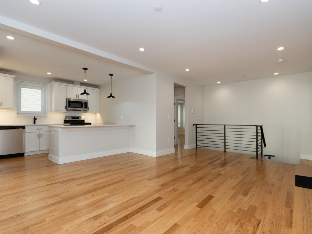 5 Tovar # 1R Property Photo 1