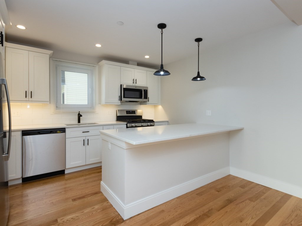 5 Tovar # 1r Property Photo 2