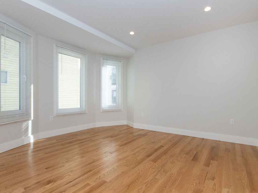 5 Tovar # 1r Property Photo 3