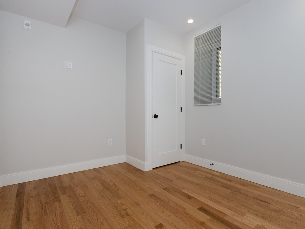 5 Tovar # 1r Property Photo 5