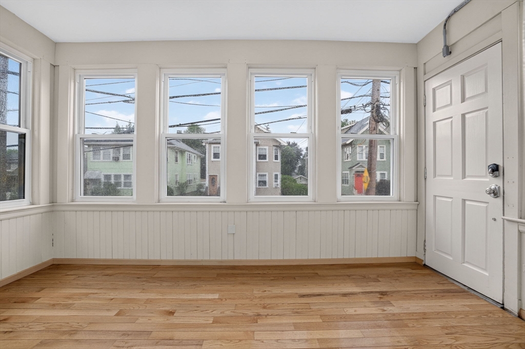 51 Metropolitan Ave Property Photo 3