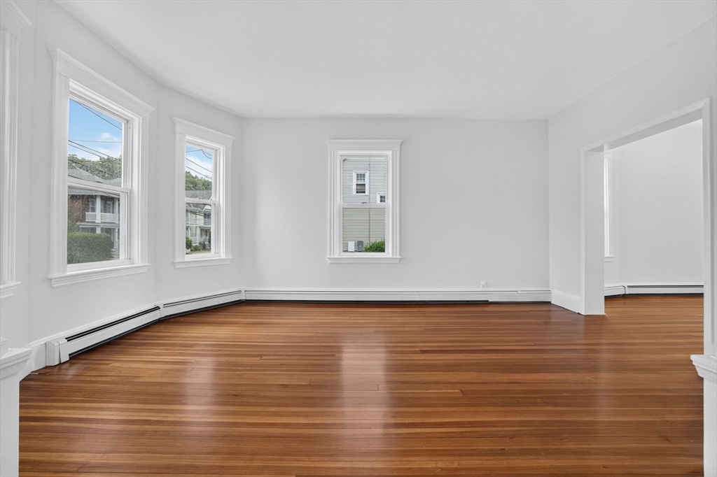 51 Metropolitan Ave Property Photo 9