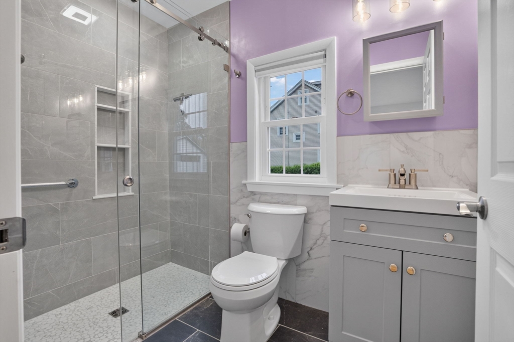 51 Metropolitan Ave Property Photo 16
