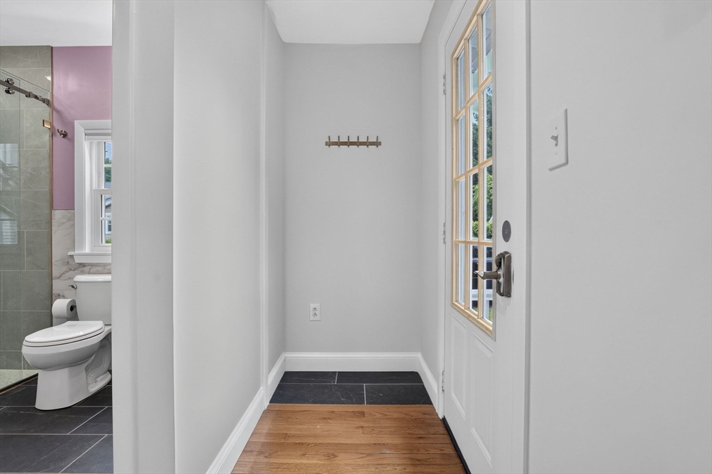 51 Metropolitan Ave Property Photo 17