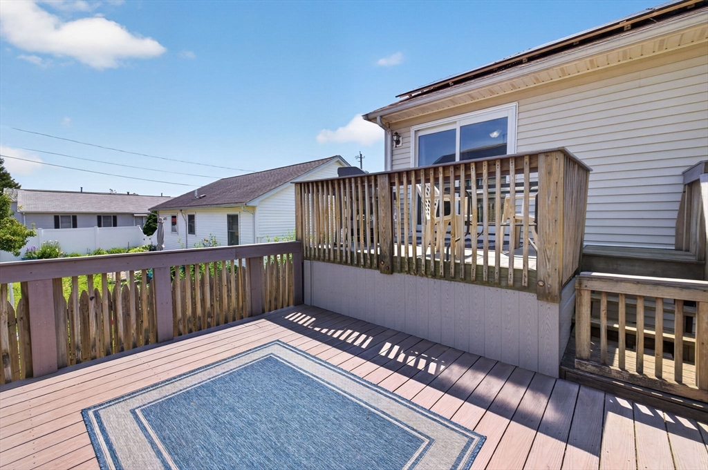 158 Amity St Property Photo 4