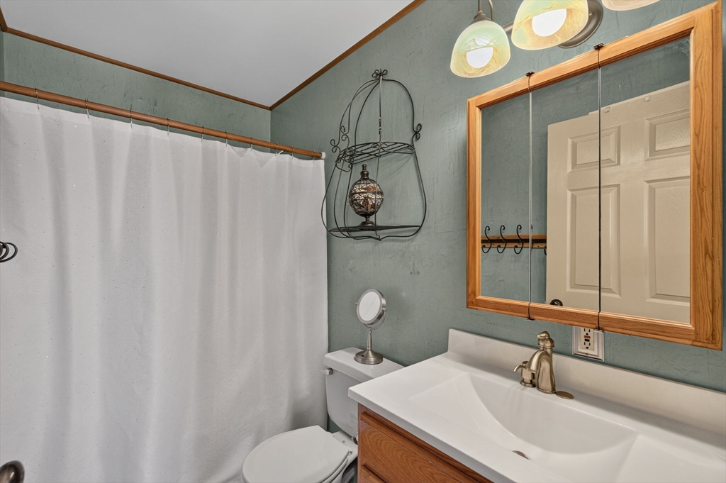 158 Amity St Property Photo 13