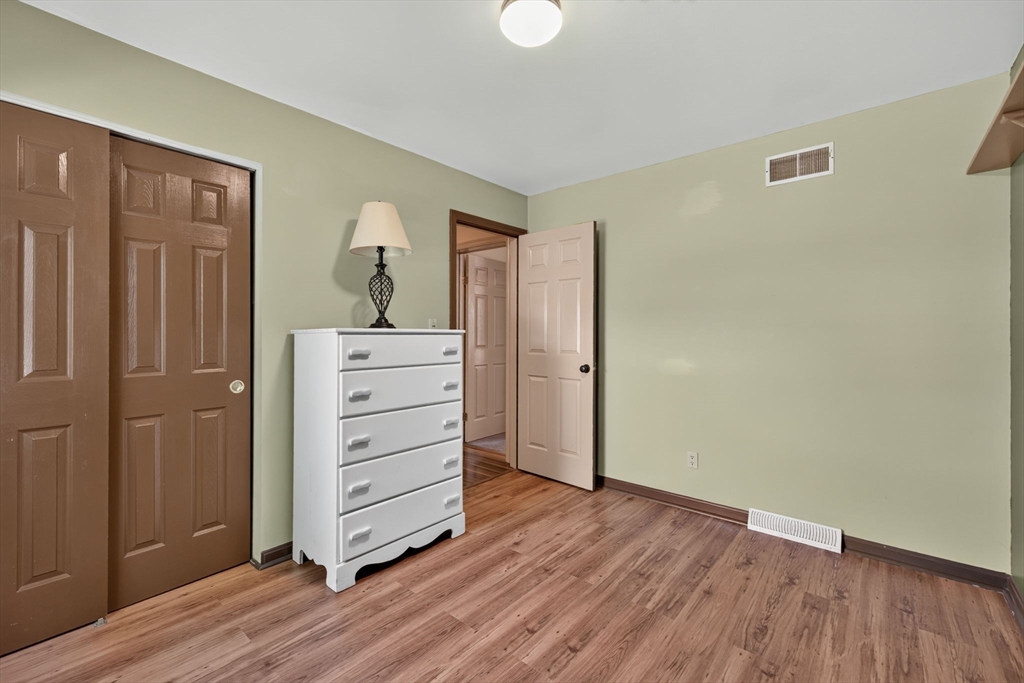 158 Amity St Property Photo 14