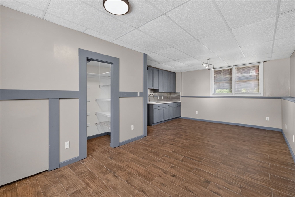 158 Amity St Property Photo 19