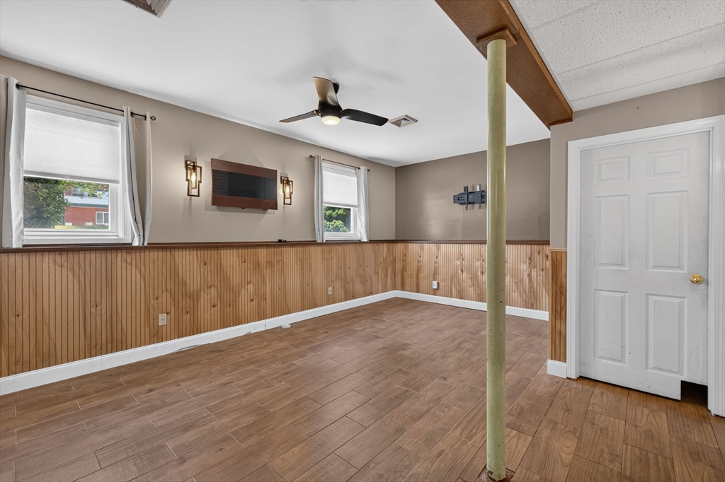 158 Amity St Property Photo 22