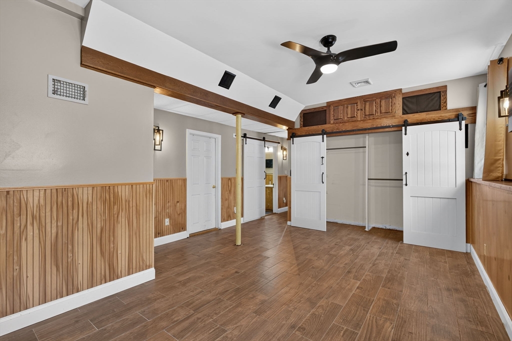 158 Amity St Property Photo 23
