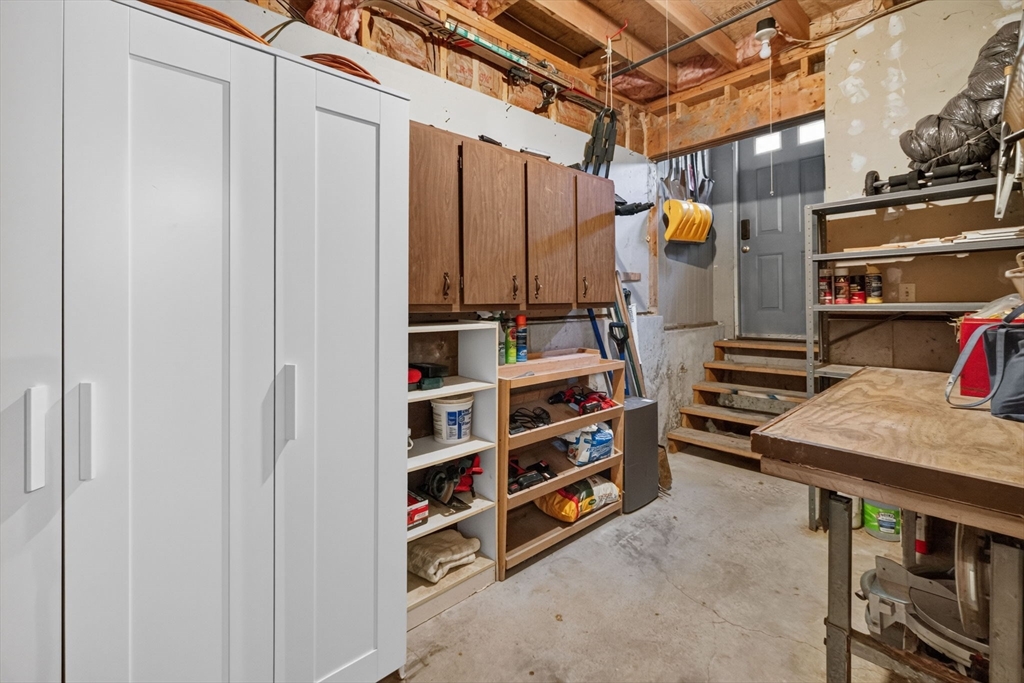 158 Amity St Property Photo 25