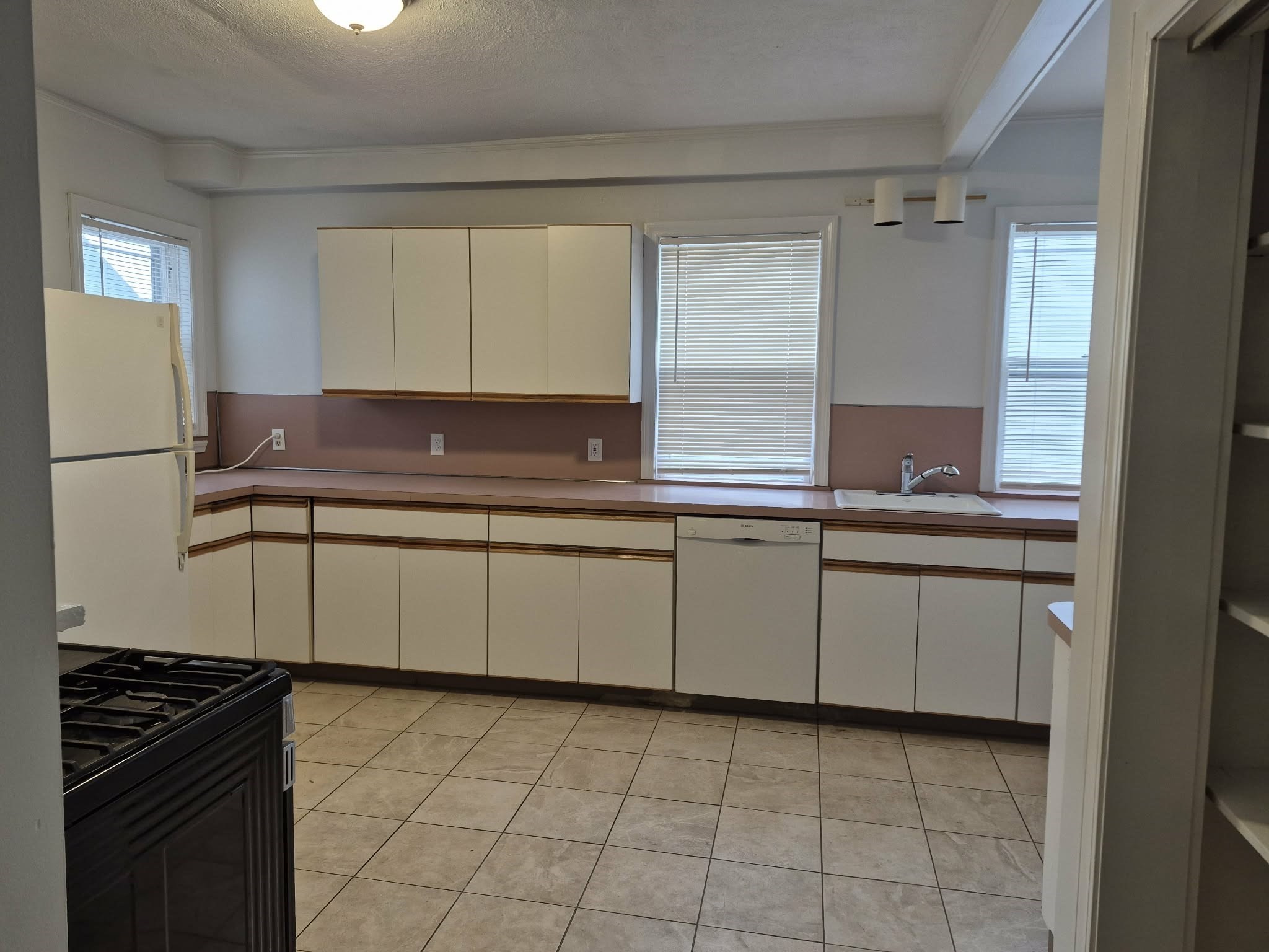 247-249 Park Street # 2 Property Photo 5