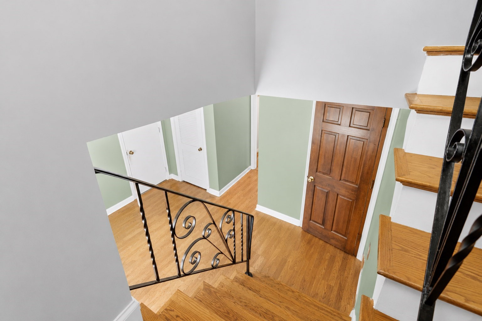 165 King Philip St Property Photo 8
