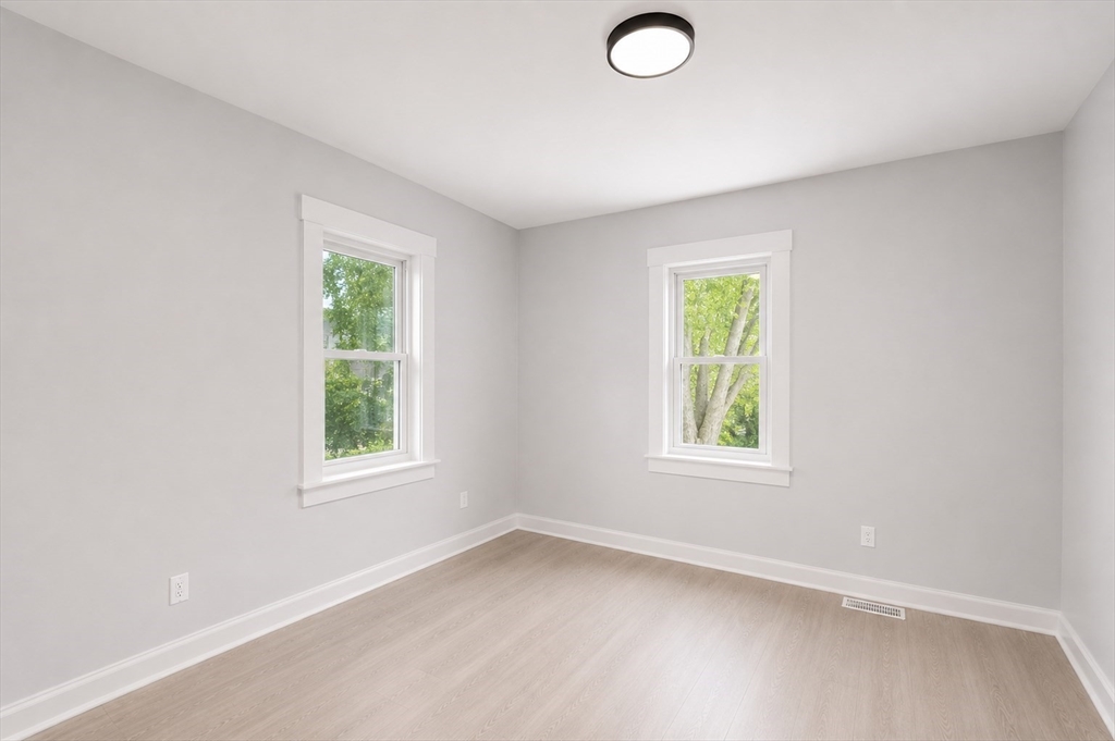 14 Condon St Property Photo 10