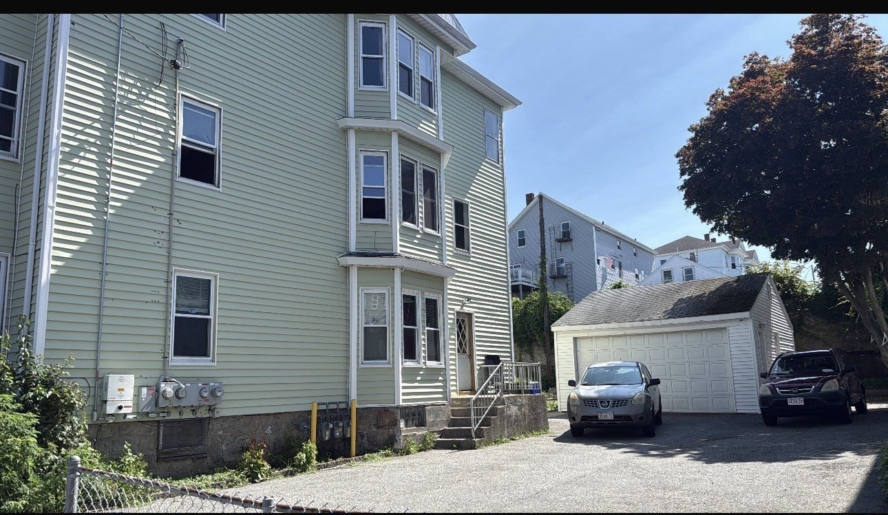 119 Robeson St # 2 Property Photo 2