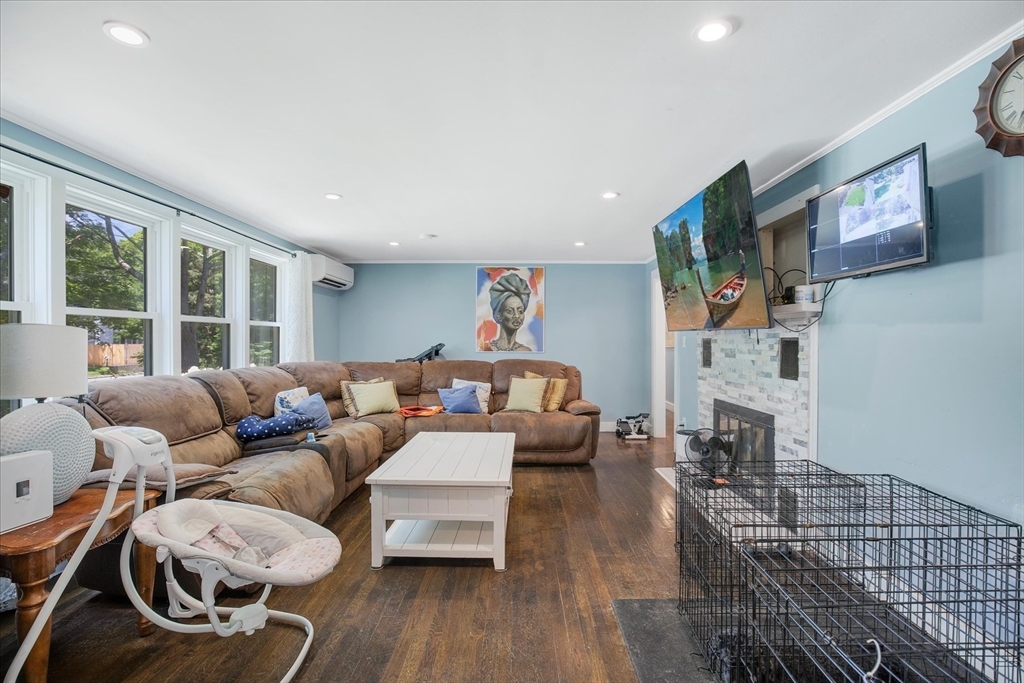 160 Lincoln Rd. Property Photo 1