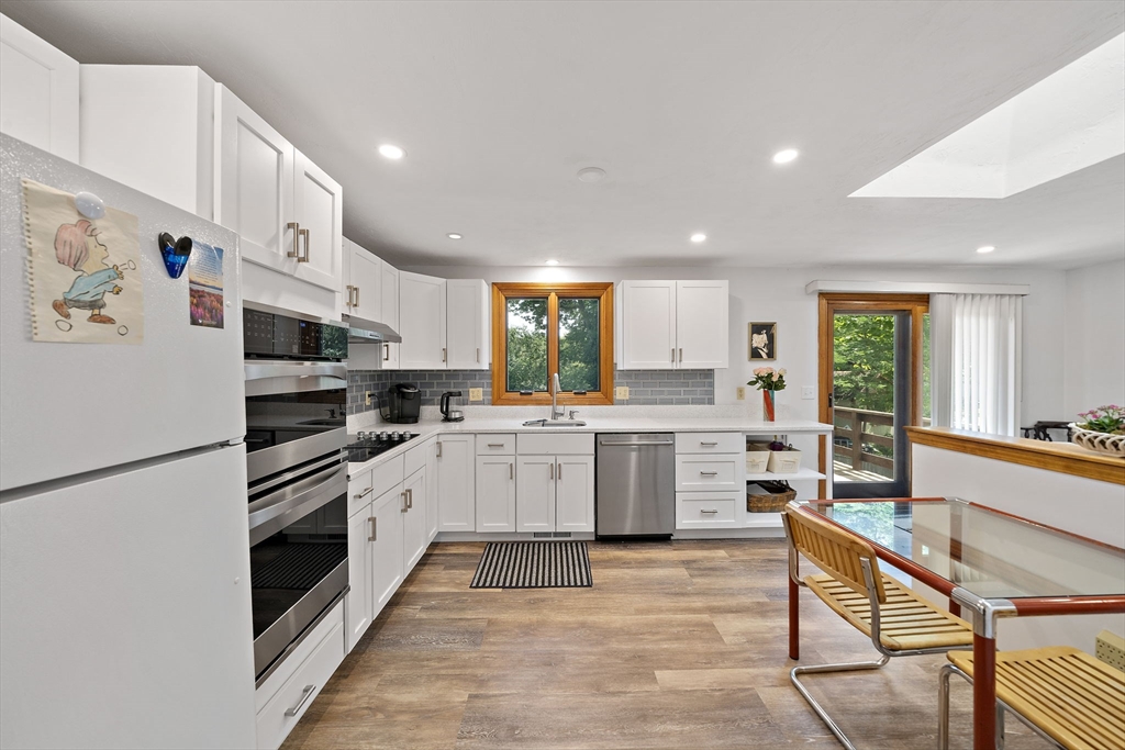 53 Lafayette St Property Photo 3