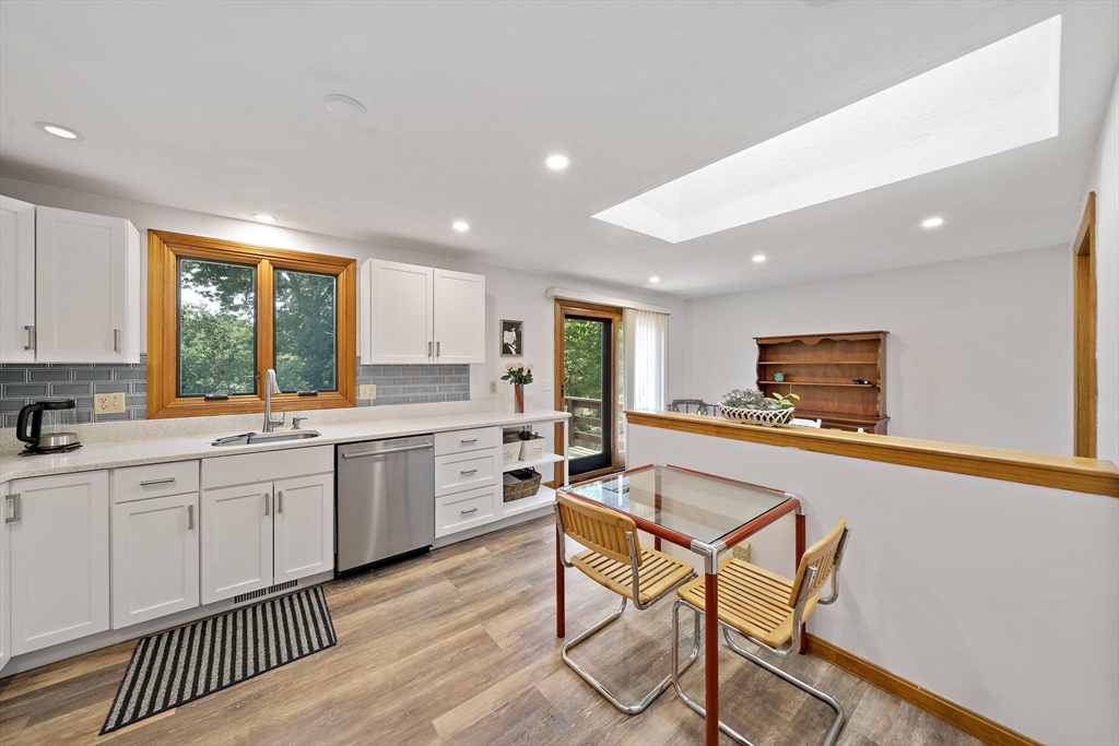 53 Lafayette St Property Photo 4