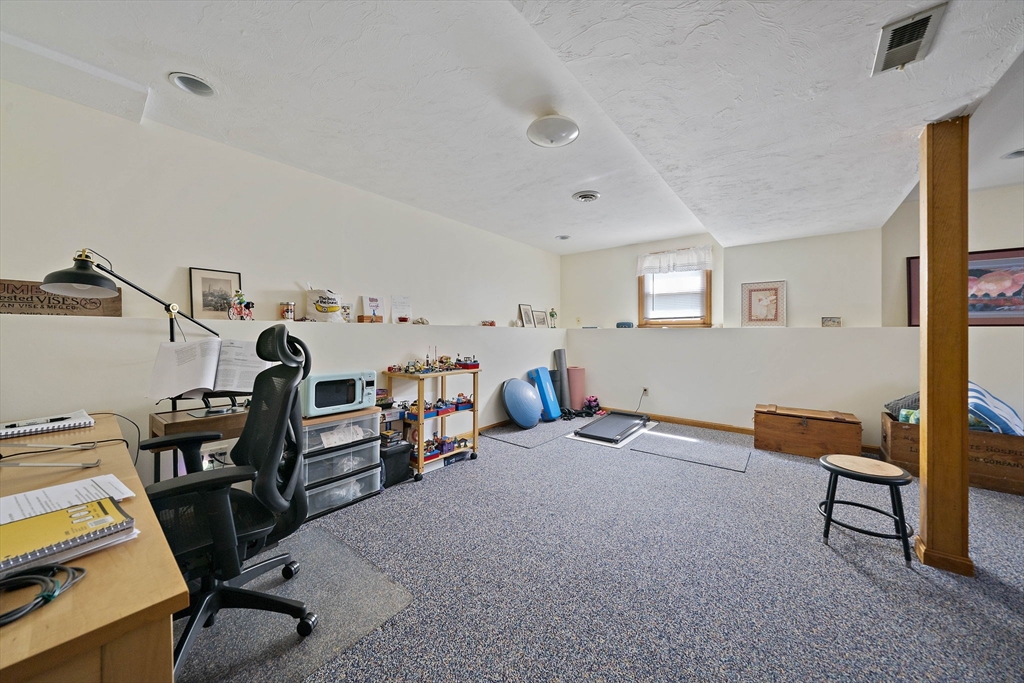 53 Lafayette St Property Photo 19