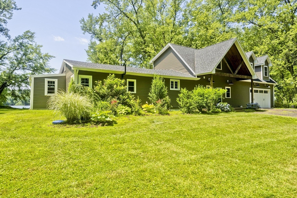 30 Cove Island Rd
