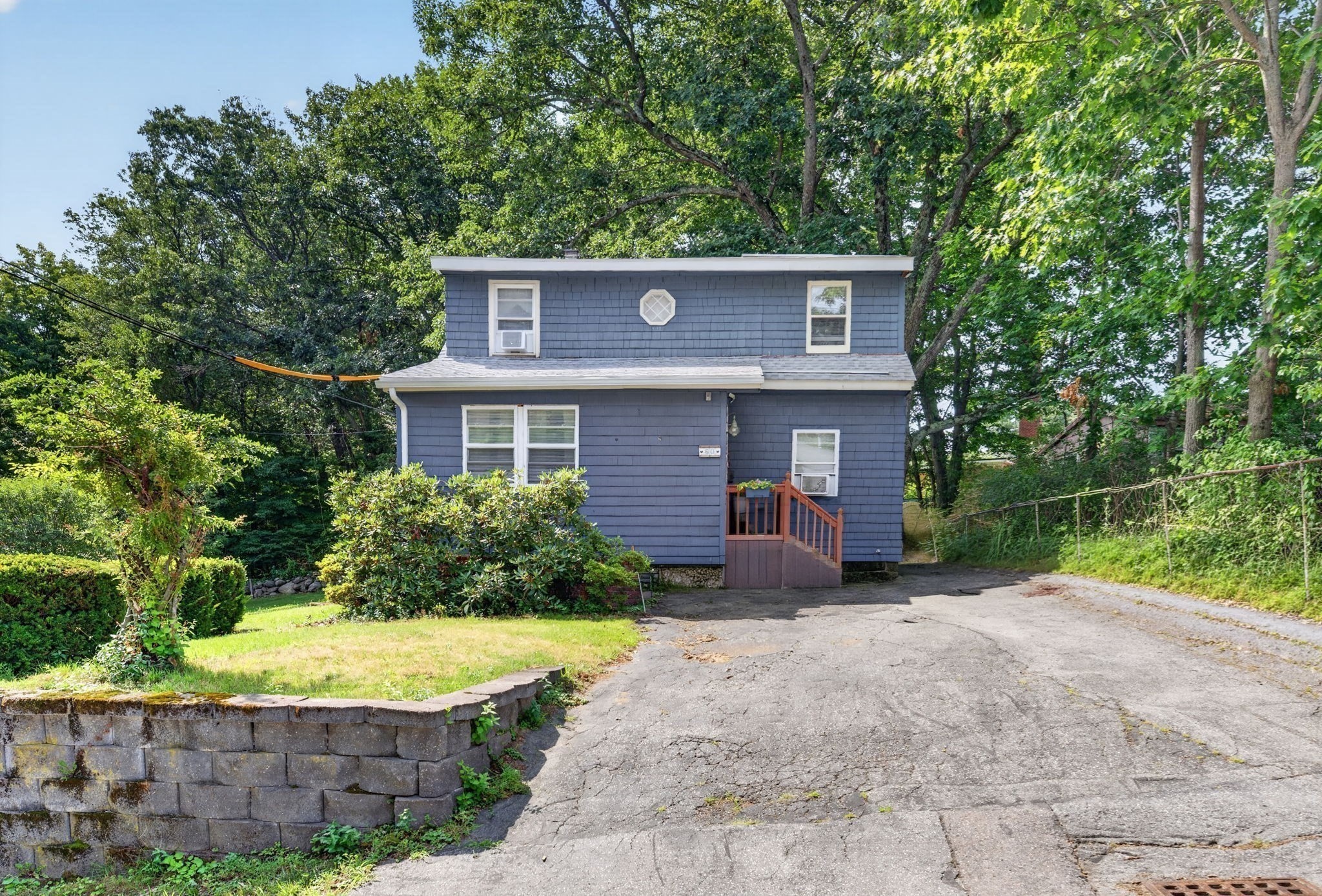 60 Harriett Ave Property Photo 1