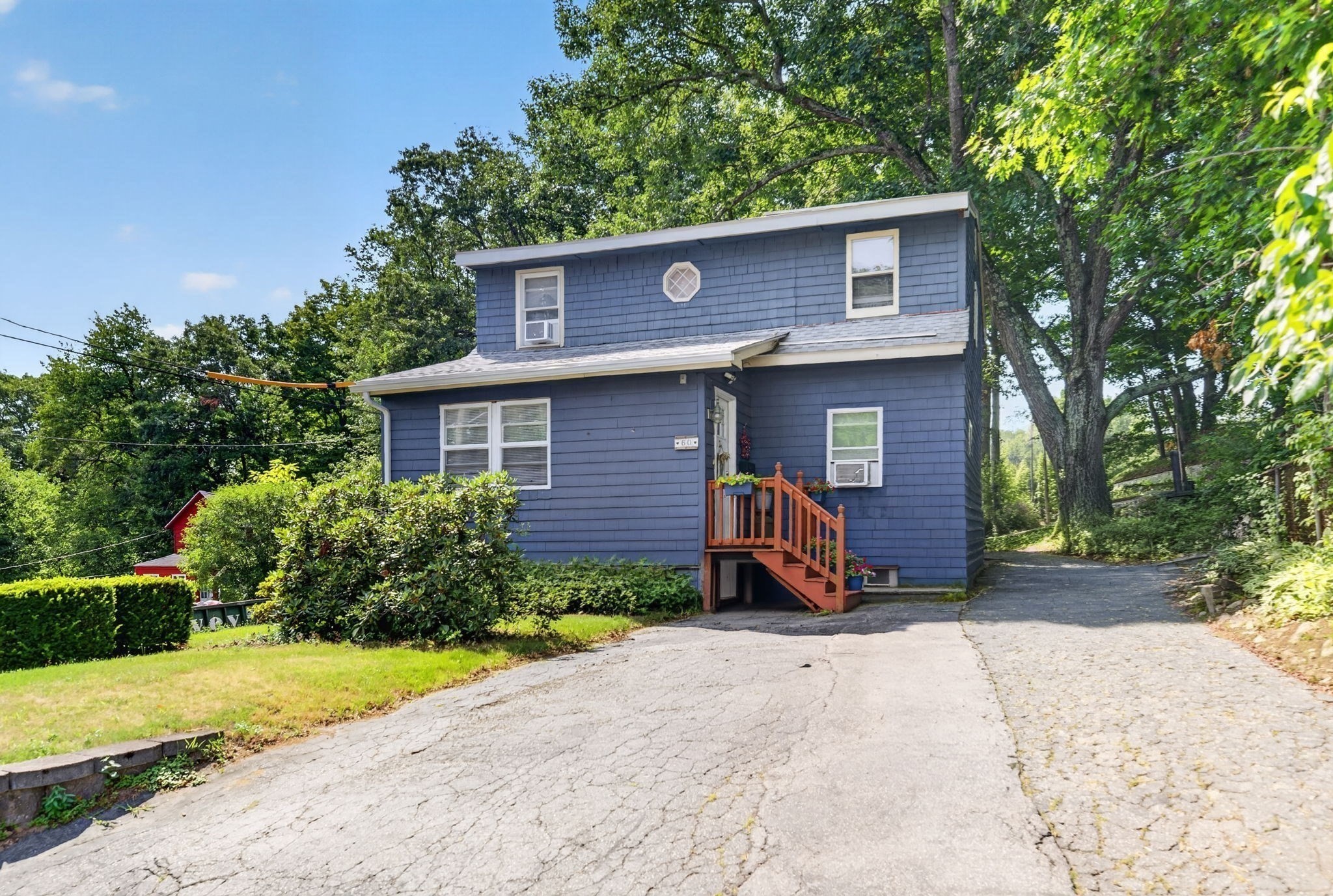 60 Harriett Ave Property Photo 2